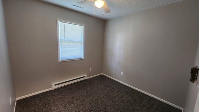 Building Photo - 216 25th Ave SW
