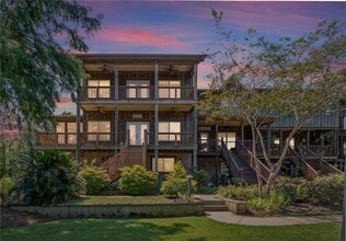 Building Photo - 311 Magnolia Ave