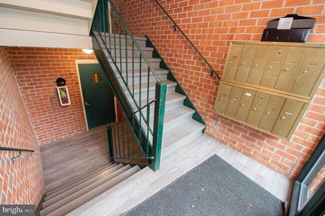 Foto del edificio - 800 College Ln