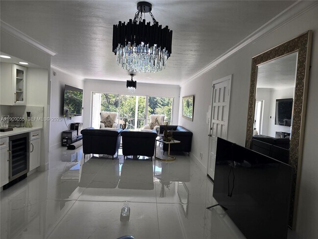 Foto del edificio - 6010 S Falls Cir Dr