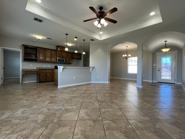 Building Photo - 2901 Dante Dr