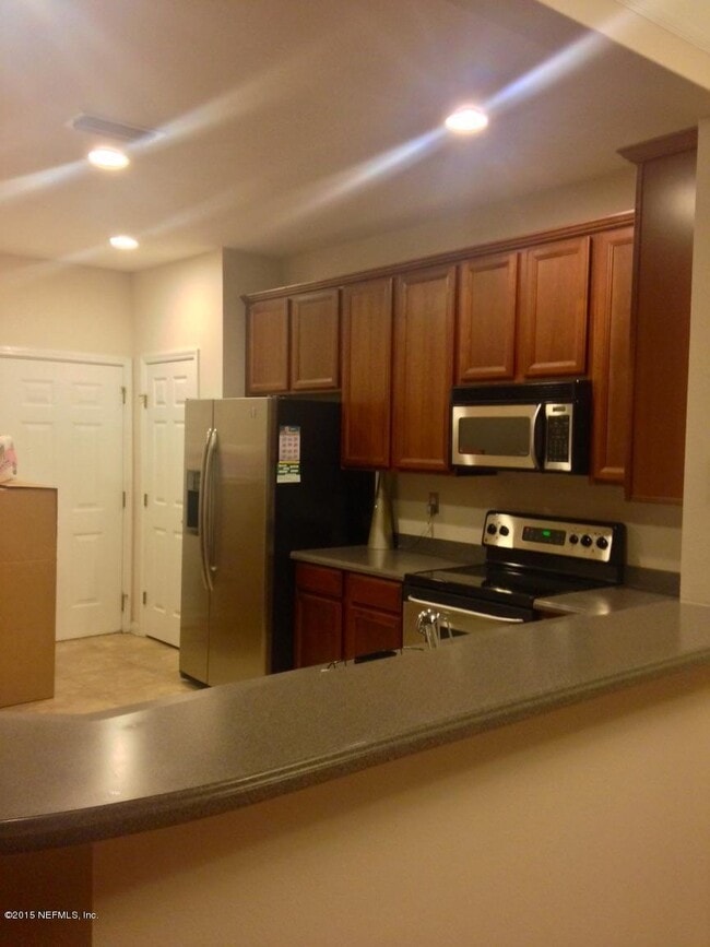 Building Photo - 11141 Castlemain Cir S