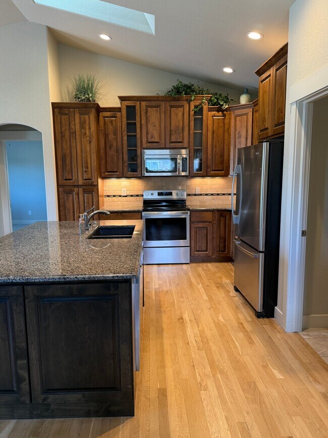 Foto del edificio - 1727 Clear Creek Ct