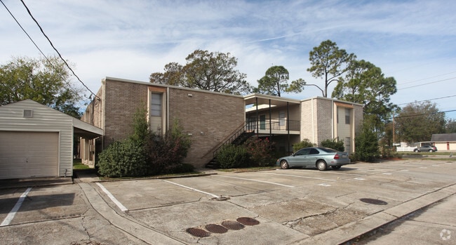 Building Photo - 2317 W Metairie Ave