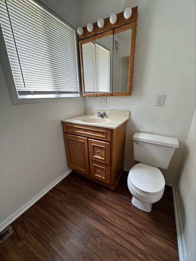 Foto del edificio - 2 Bedroom Outside of Greenville