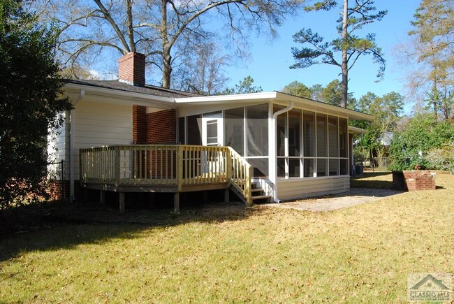 Building Photo - 160 Harold Dr