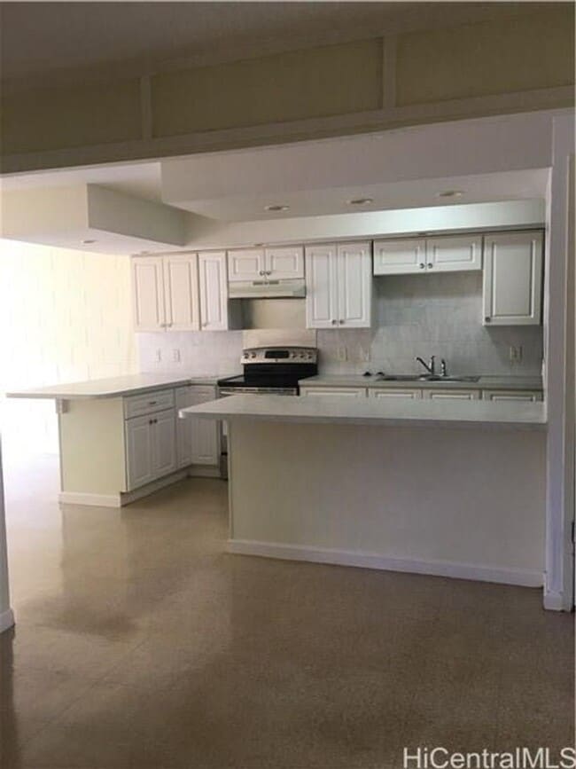 Foto del edificio - Single Level 4 Bedroom, 2 Full Bath with C...