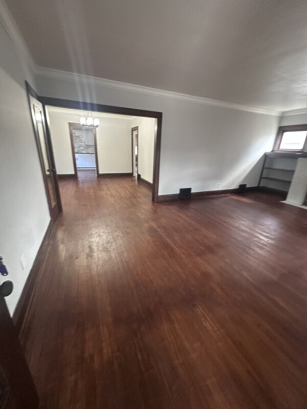 Foto del edificio - 4901 E 111th St