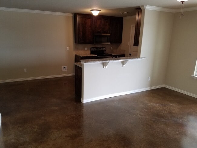 Building Photo - 120 Crossfire Ct