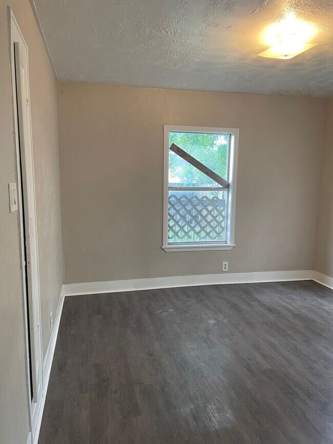 Foto del edificio - 602 Eleanor St