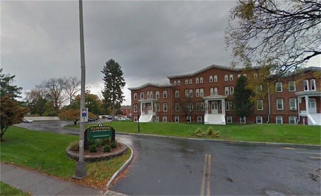 Foto del edificio - 457 Maple St