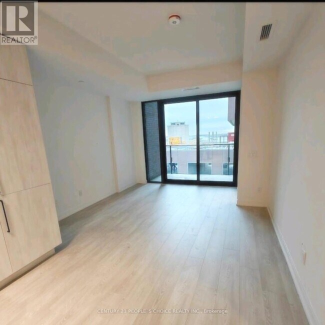 Building Photo - 35 Parliament St