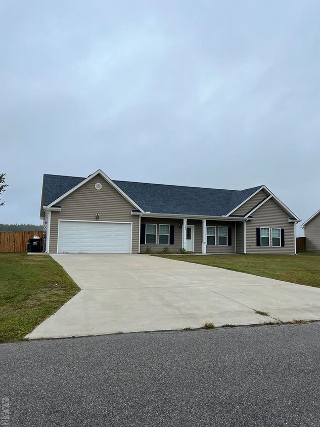 135 Laurel Woods Way, Currituck, NC 27929 House Rental in Currituck