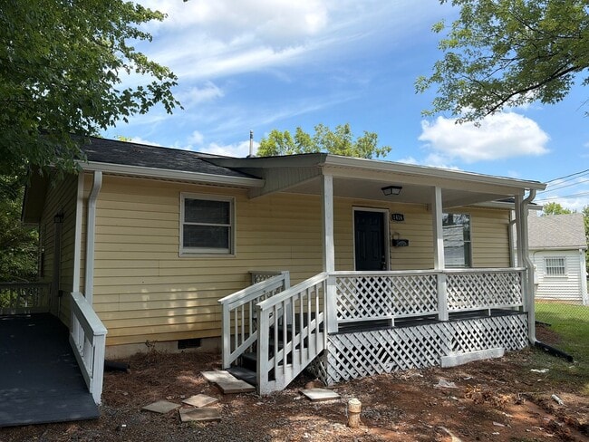 Photo - 1416 ATTUCKS STREET House