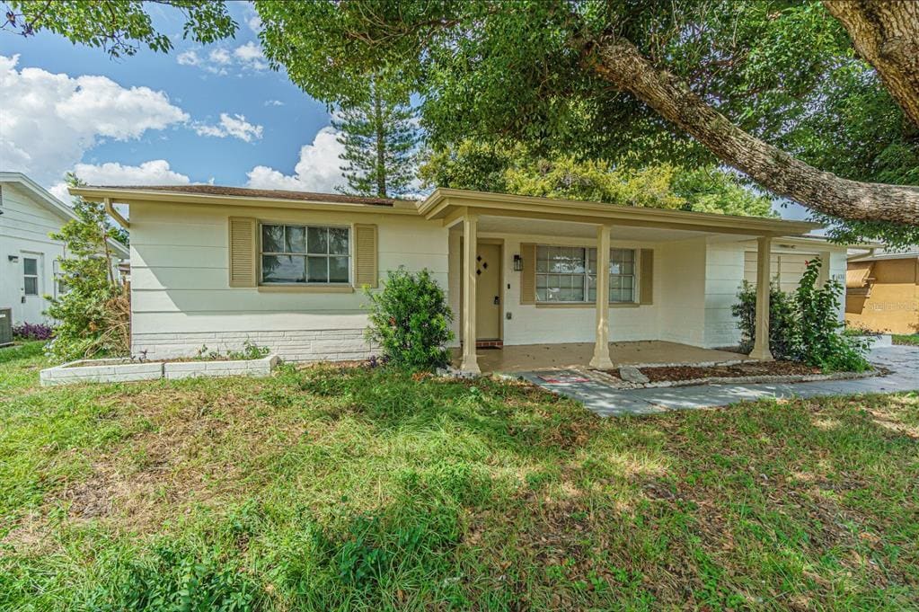 Foto principal - 5631 Riddle Rd