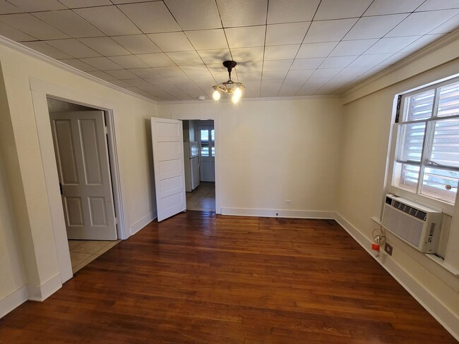 Photo - 2112KFRONT Apartment