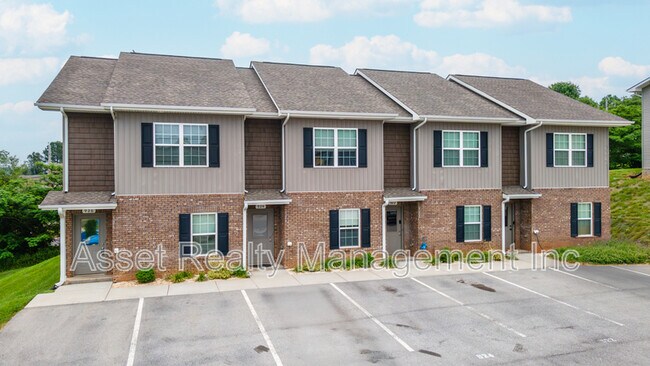 Foto del edificio - 926 Warrior Hill Dr