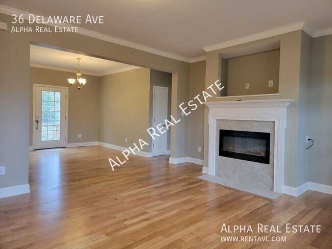 Foto del edificio - You gotta see inside this home less than a...