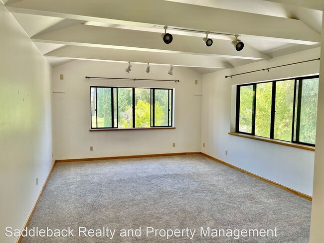 Building Photo - 4 br, 3 bath House - 25000 Glen Ivy Rd Vil...