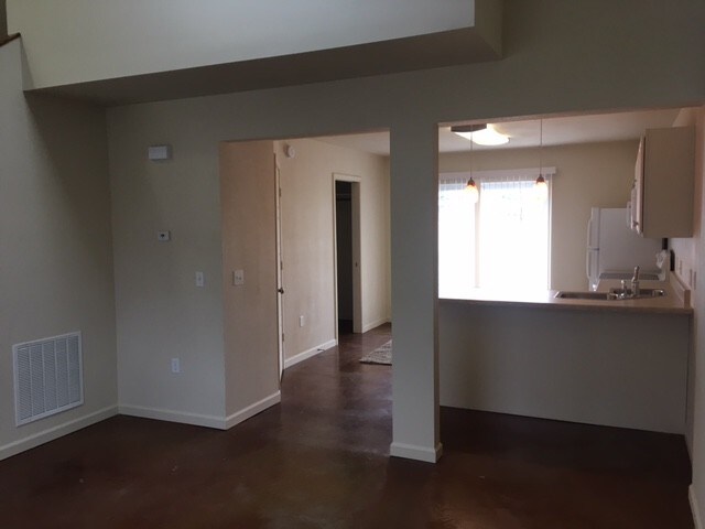 Foto del edificio - 5208 Loft Dr