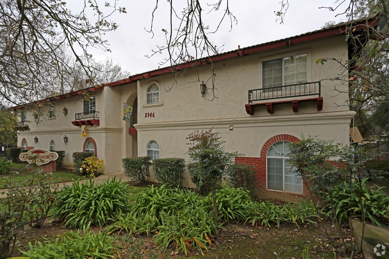 Primary Photo - Governor's Plaza Apartments