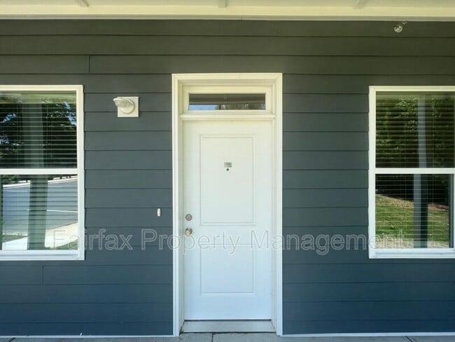 Building Photo - 518 Boone St