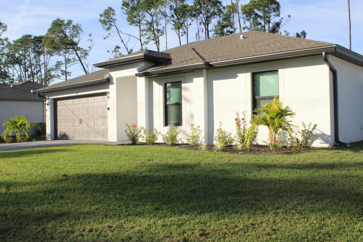 Primary Photo - 3142 Lamarque Ave