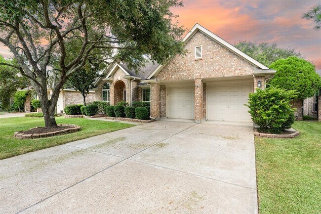 Foto del edificio - 2618 Parkbriar Ln