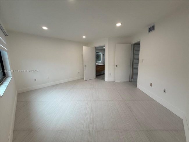 Foto del edificio - 9405 Fontainebleau Blvd