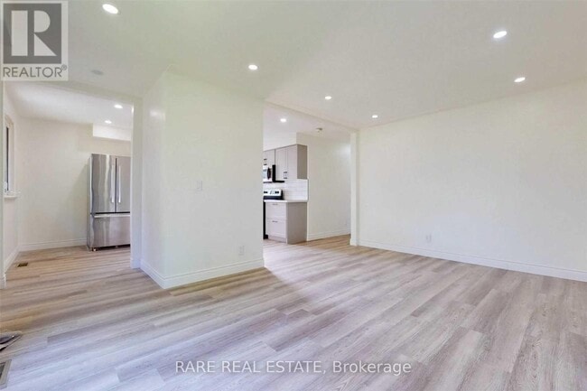 Building Photo - 346 Conant St