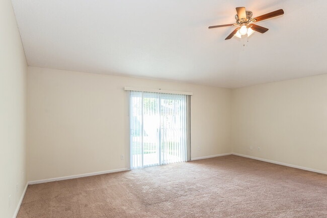 Building Photo - 3388 Volley Dr