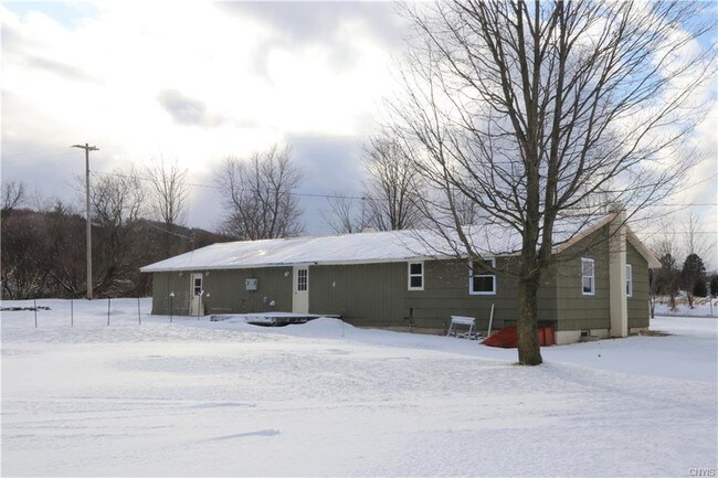 Building Photo - 1554 Deruyter Rd