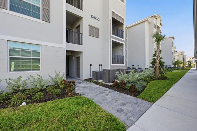 Foto del edificio - 17600 Opal Sand Dr