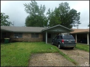 Building Photo - 8303 Woodview Dr E