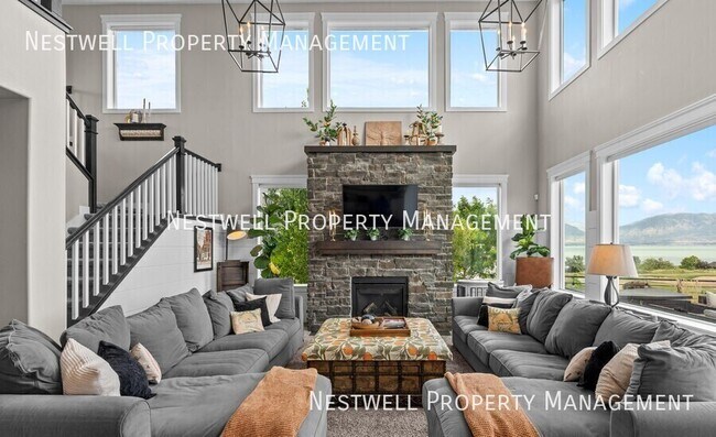 Building Photo - 247 Sandhill Dr