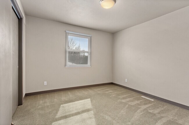 Foto del edificio - 2627 N Helen St