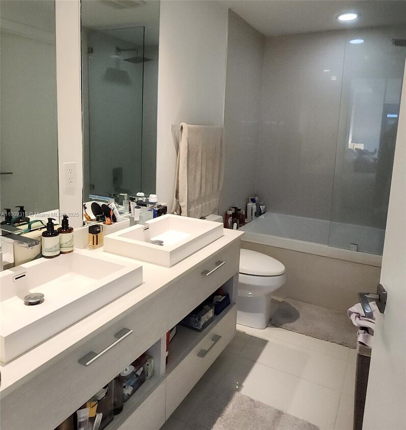 Photo - 45 Southwest 9th Street, Miami, FL 33130 - 1 BR 1 BA condo