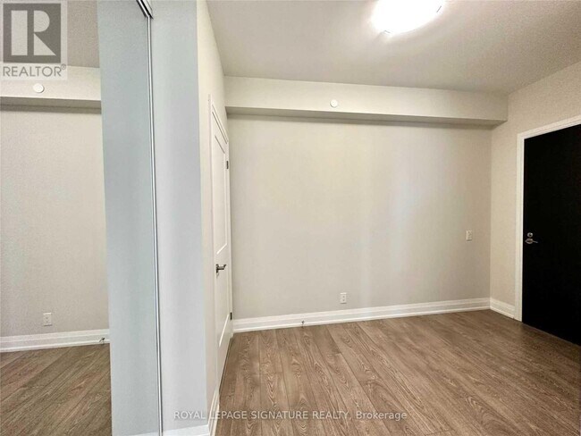 Building Photo - 15 Lynch St