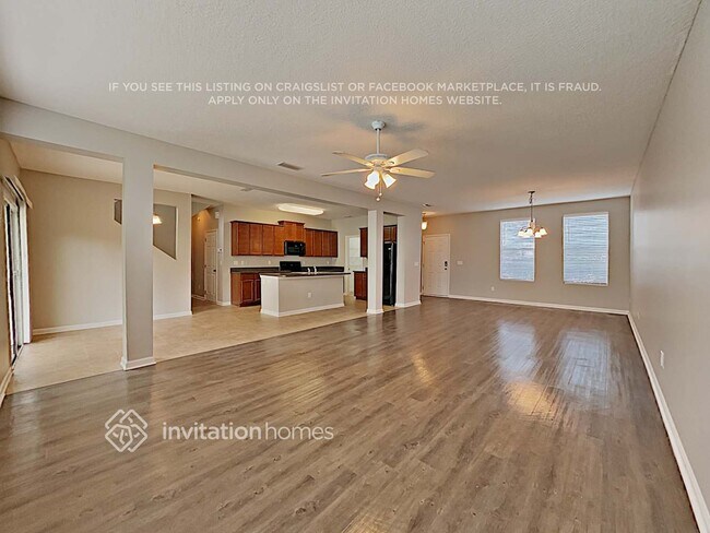 Foto del edificio - 6384 Louis Clark Ct