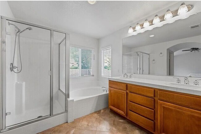 Building Photo - 23426 Mariner Way