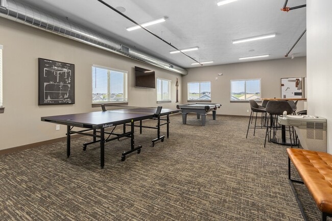 Building Photo - Willows South Commons