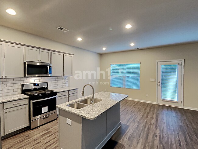 Foto del edificio - 222 N Fortune Way