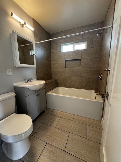 Foto del edificio - 2420 Madison Ave