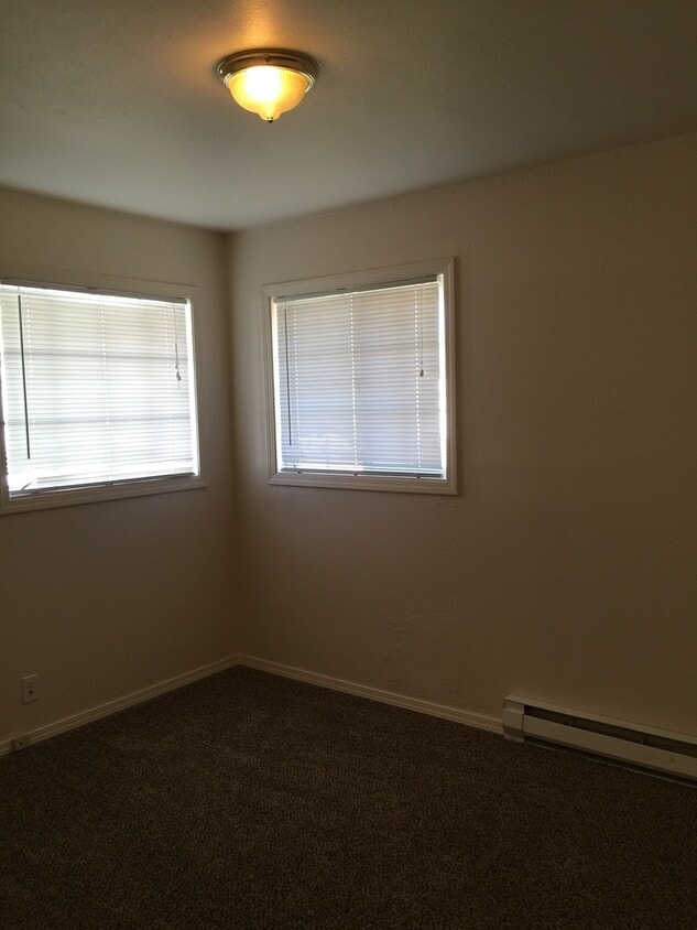 Building Photo - Charming Ephrata 2 bedroom 1 bath duplex unit