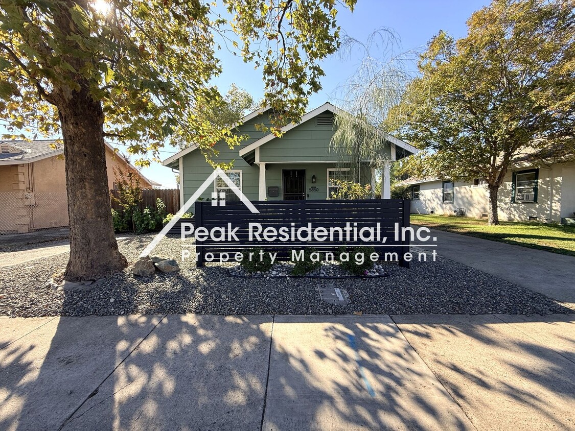 Primary Photo - Updated 2bd/1ba House near UCD Med Center!