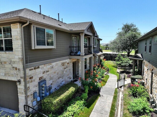 Foto del edificio - 3101 Davis Ln