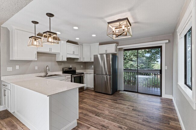 Building Photo - 4428 S 164th St