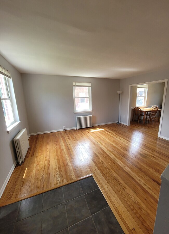 Foto del edificio - 1722 Red Oak Rd