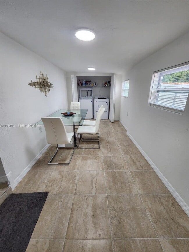 Foto del edificio - 2880 NW 56th St