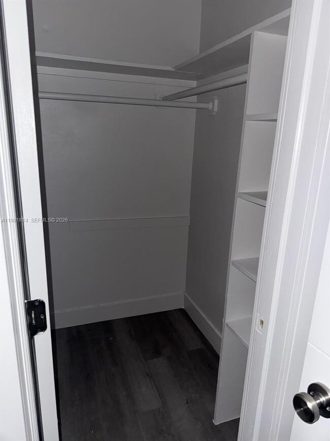 Foto del edificio - 225 SW 76th Ct